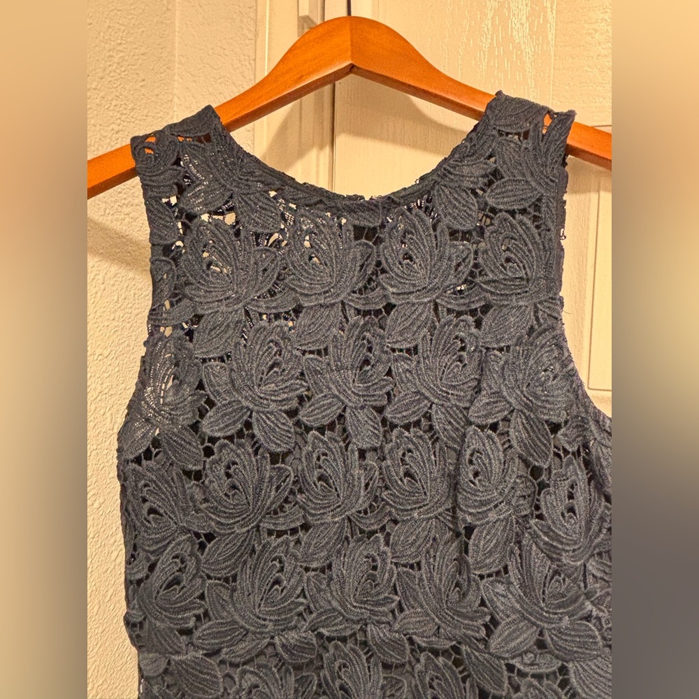 LOFT Petite Navy Lace Sheath Dress Sleeveless Floral Crochet Elegant Size 8P - Picture 12 of 12